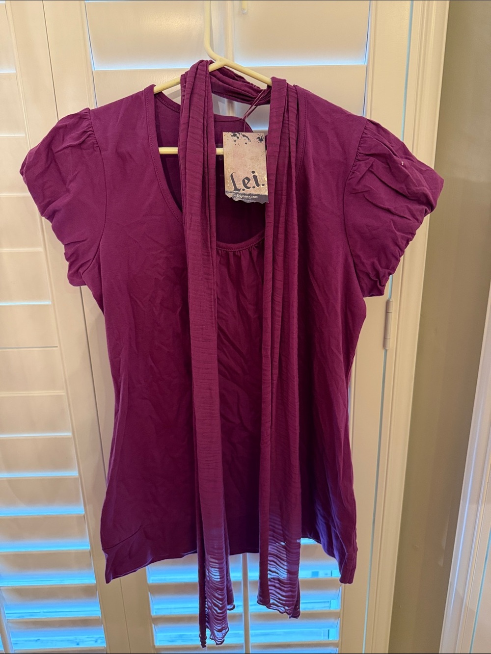 lei juniors Magenta Short Sleeve Tunic with Attached Scarf